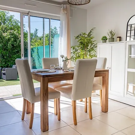 Holiday home Maison Sur Marne - Situee Entre Paris & Disneyland *